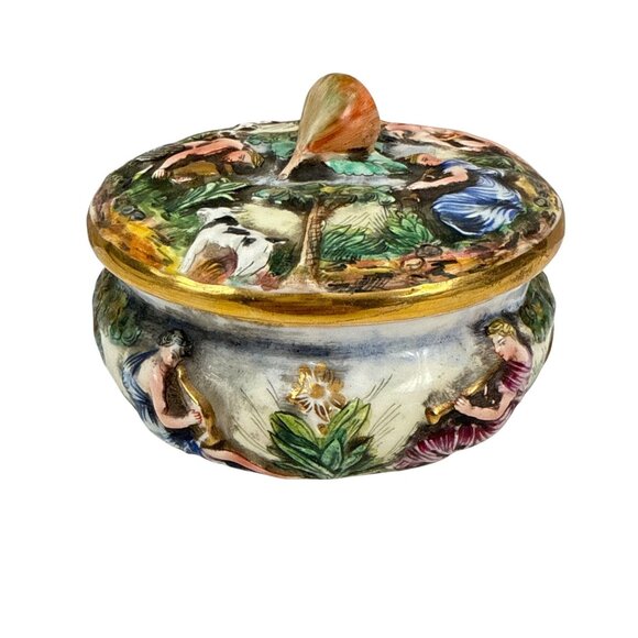 Vintage Capodimonte Italy 621 Crowned N Porcelain Trinket Box Pastoral Scenes - Picture 7 of 8